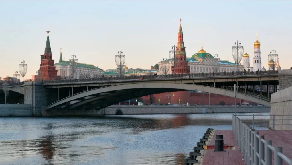 Большой каменный мост Красивые места для фотосессий в Москве на фоне мостов