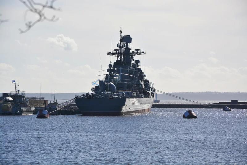 В Петербург и Кронштадт с детьми на машине в первый раз: опыт поездки за три дня и готовый план