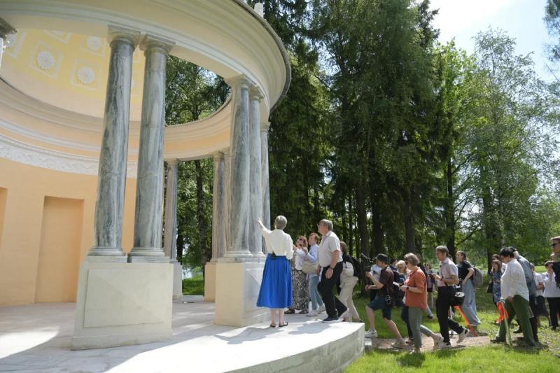 Когда в Петербурге белые ночи и что нового ждет туристов в музеях и пригородах