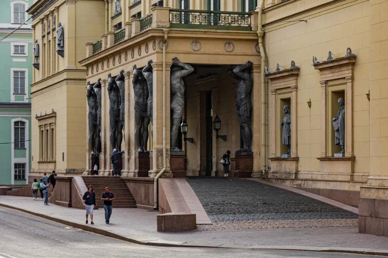 В Северную столицу за счастьем и удачей. ТОП-10 мест в Петербурге, где можно загадать желание